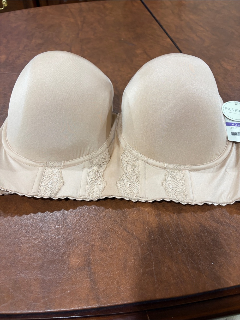 Strapless Smooth Parfait Bra  size  42G
New with tags